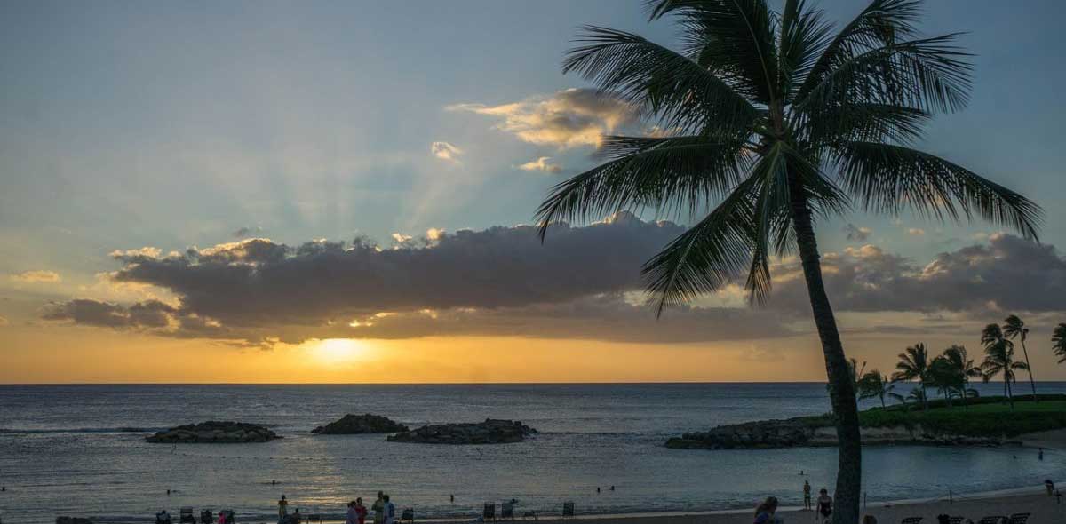 Come watch the sunset from the beaches of Hawaii